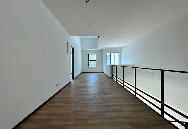 Sierra, Bukit Banyan