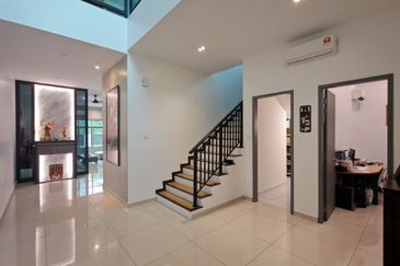 Sierra, Bukit Banyan