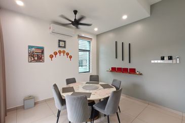 Sierra, Bukit Banyan