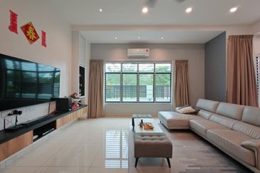 Sierra, Bukit Banyan