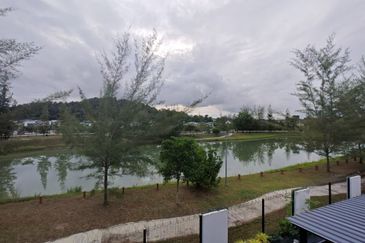 Sierra, Bukit Banyan