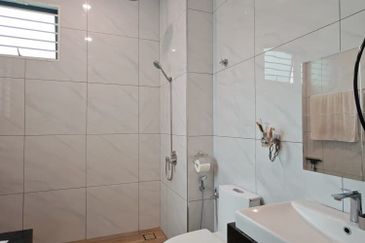 Sierra, Bukit Banyan