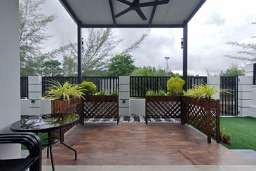 Sierra, Bukit Banyan