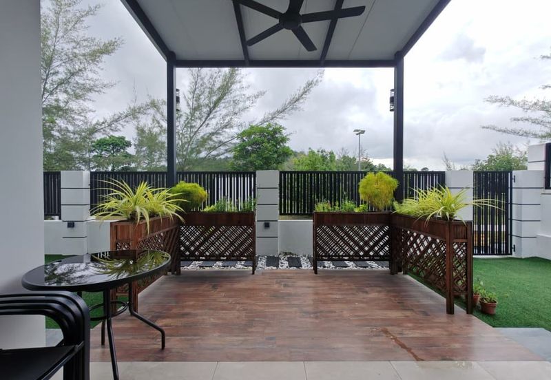 Sierra, Bukit Banyan