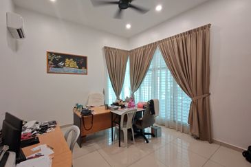 Sierra, Bukit Banyan