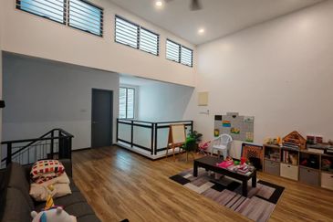 Sierra, Bukit Banyan