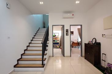 Sierra, Bukit Banyan