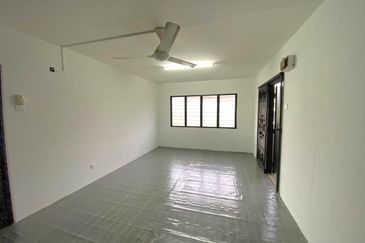 Untuk Disewa Flat PKNS Block 9 Seksyen 16 Bandar Baru Bangi