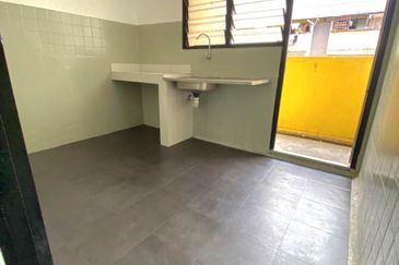 Untuk Disewa Flat PKNS Block 9 Seksyen 16 Bandar Baru Bangi