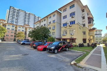 Apartment Teratai, Taman Sutera