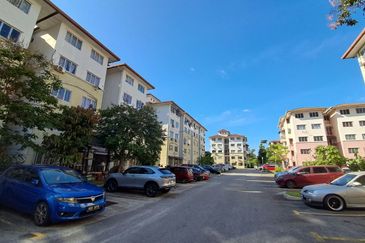 Apartment Teratai, Taman Sutera