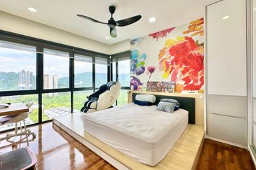 UPPERVILLE @ 16 Quartz Melawati