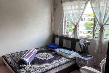 Taman Cahaya, Ampang