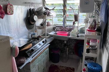 Taman Cahaya, Ampang