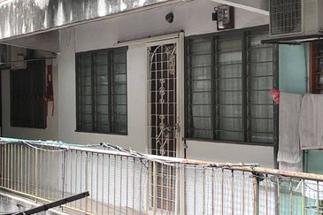 Taman Cahaya, Ampang