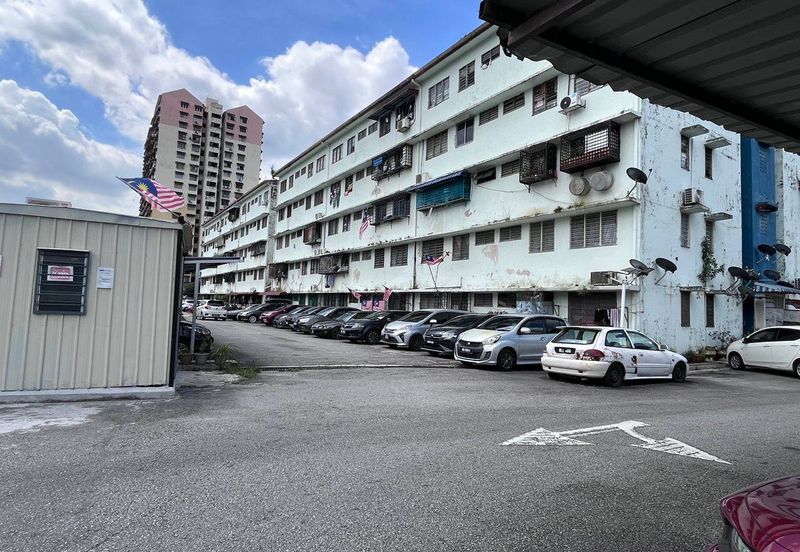 Taman Cahaya, Ampang