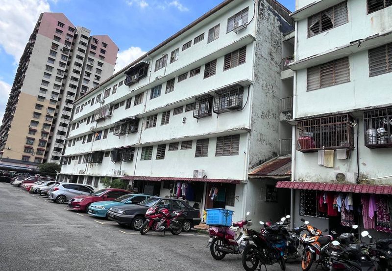 Taman Cahaya, Ampang