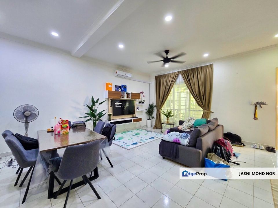 RENOVATED 2 Storey Terrace Impian Makmur Saujana Impian Kajang, Selangor, Kajang