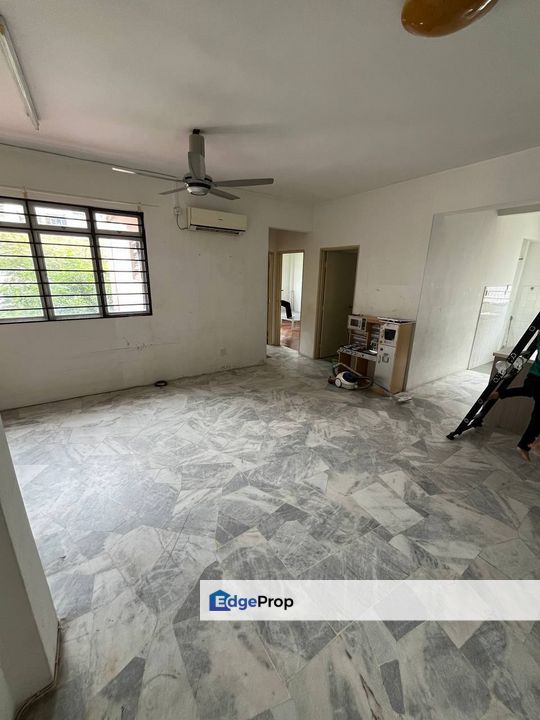 Pangsapuri Seri Melati Bandar Seri Putra Bangi Renovated Level 1 walk-up, Selangor, Bangi