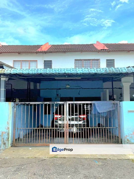 Teres 2 Tingkat Taman Kantan Permai Kajang Kitchen Extended, Selangor, Kajang