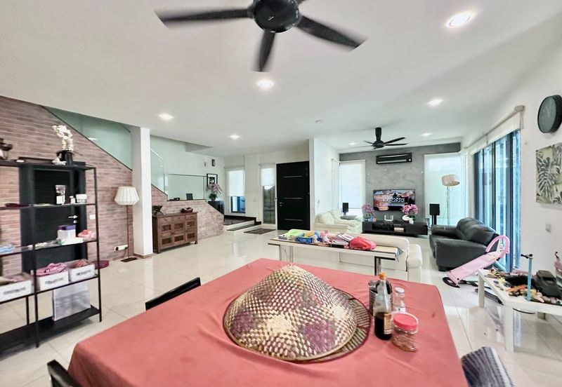 Bangi Lakehill Villas