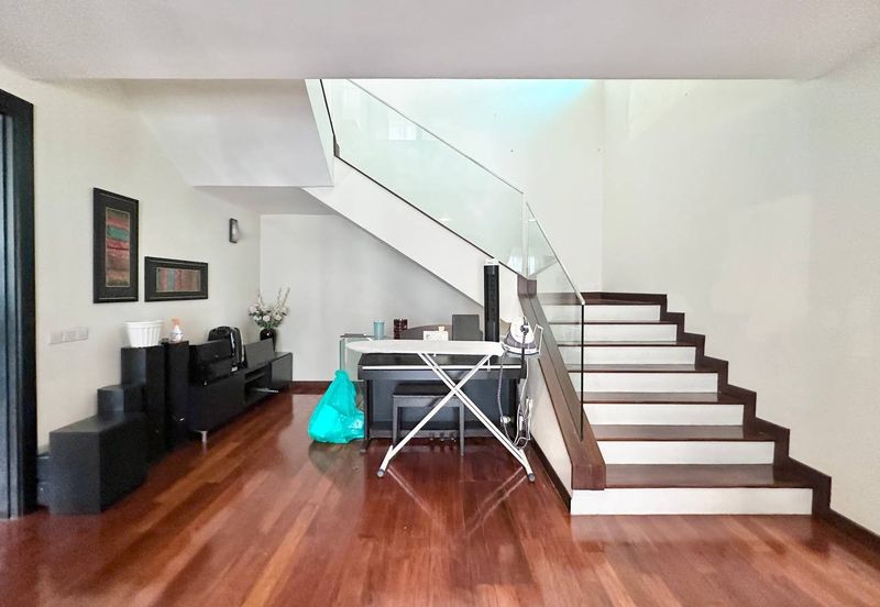 Bangi Lakehill Villas