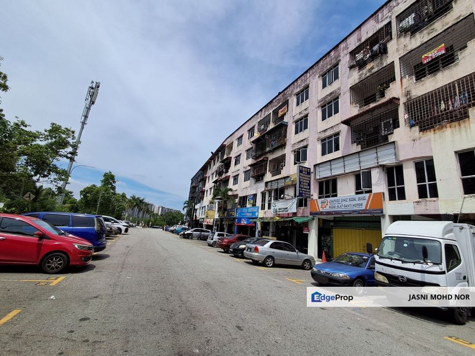 Shop Apartment Jalan Reko Pusat Hentian Kajang For Sale Baru Cat, Selangor, Kajang