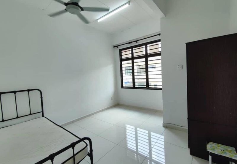 Taman Desa Kenanga Indah