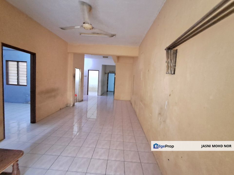 Tingkat 3, Shop Apartment, Pusat Hentian Kajang, Kajang Sebelah KFC, Selangor, Kajang