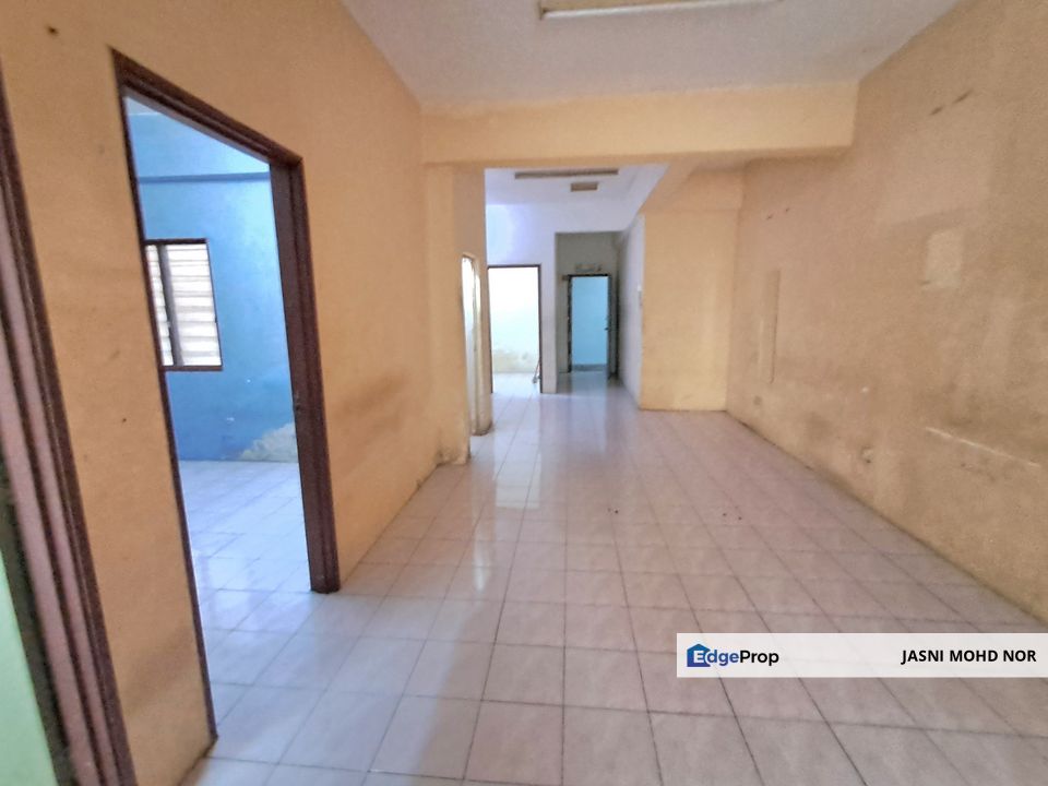 Tingkat 3, Shop Apartment, Pusat Hentian Kajang, Kajang Sebelah KFC, Selangor, Kajang