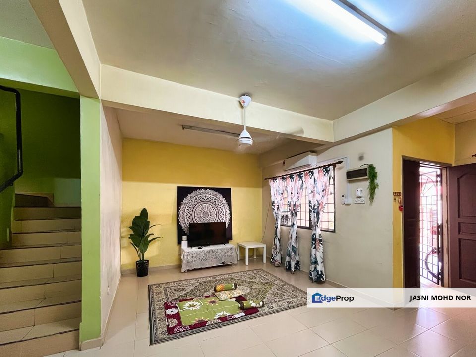 RENOVATED 2.5 Storey Terrace Seksyen 4 Tambahan Bandar Baru Bangi, Selangor, Bangi