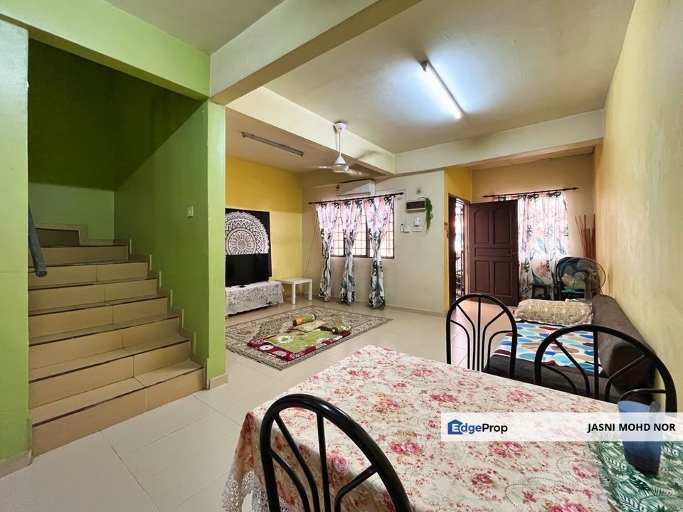 RENOVATED 2.5 Storey Terrace Seksyen 4 Tambahan Bandar Baru Bangi, Selangor, Bangi