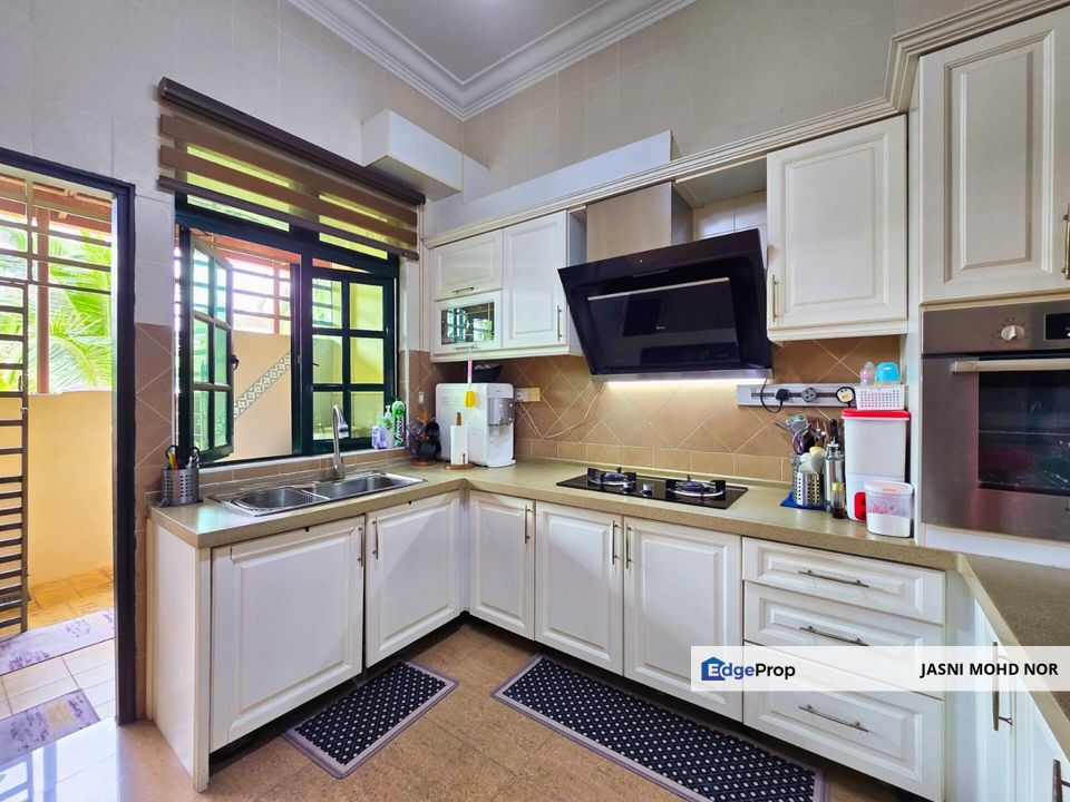 CANTIK SANGAT Double Storey Semi D Warisan Indah Kota Warisan Seoang, Selangor, Sepang