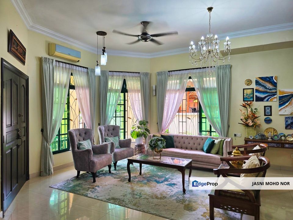 CANTIK SANGAT Double Storey Semi D Warisan Indah Kota Warisan Seoang, Selangor, Sepang