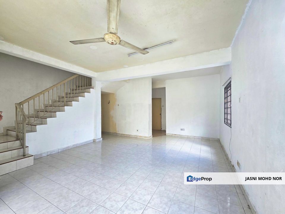 END LOT Double Storey Terrace Bandar Seri Putra 4 Bangi, Selangor, Bangi