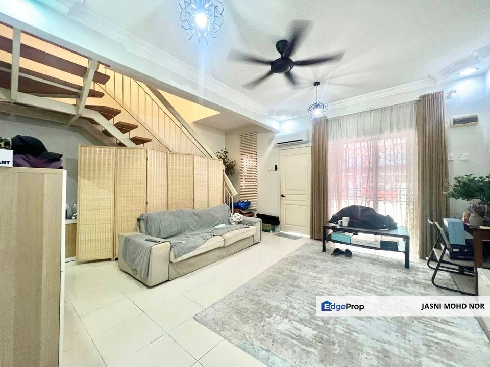 Fully Furnished Renovared Double Storey SP 8 Bandar Saujana Putra, Selangor, Kuala Langat