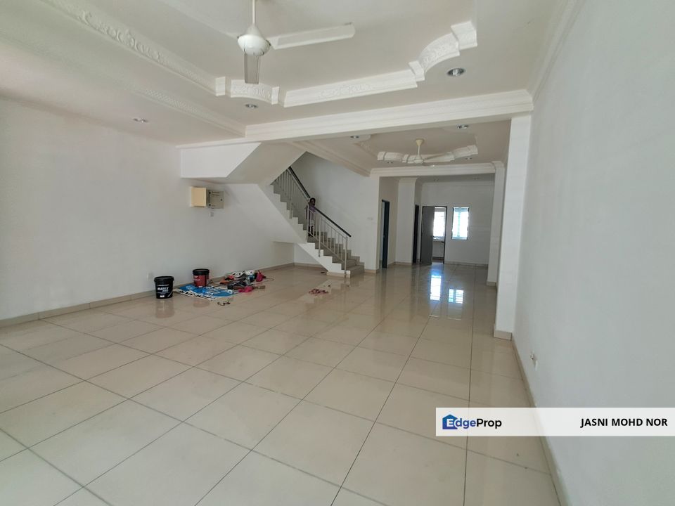 3-Storey Terrace House Taman Aman Permai Bangi Kajang, Selangor, Kajang