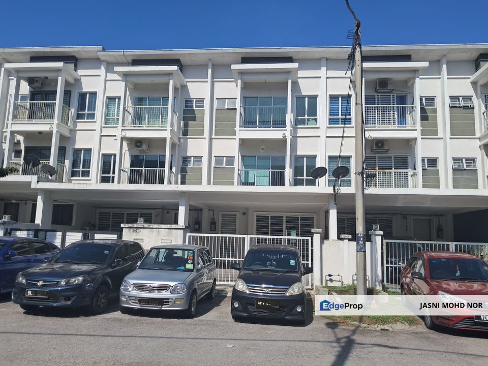 3-Storey Terrace House Taman Aman Permai Bangi Kajang, Selangor, Kajang