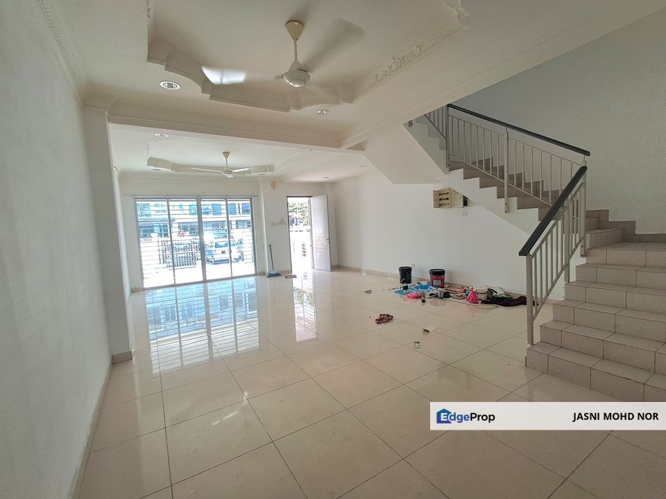 3-Storey House Taman Aman Permai Bangi Kajang, Selangor, Kajang