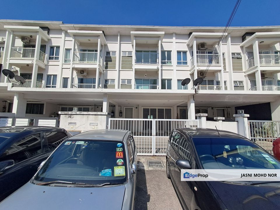 3-Storey House Taman Aman Permai Bangi Kajang, Selangor, Kajang