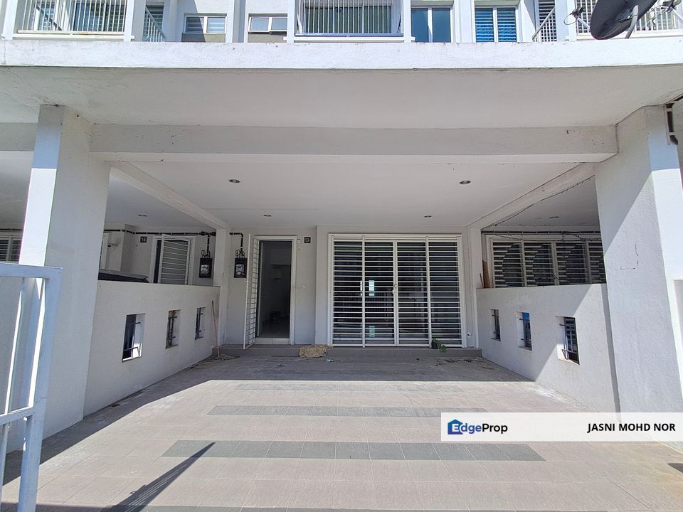 3-Storey House Taman Aman Permai Bangi Kajang, Selangor, Kajang