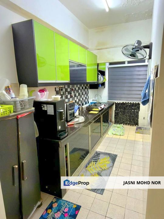 Tingkat 2 Ada Lif Apartmrnt Ria Prima Kajang, Selangor, Kajang