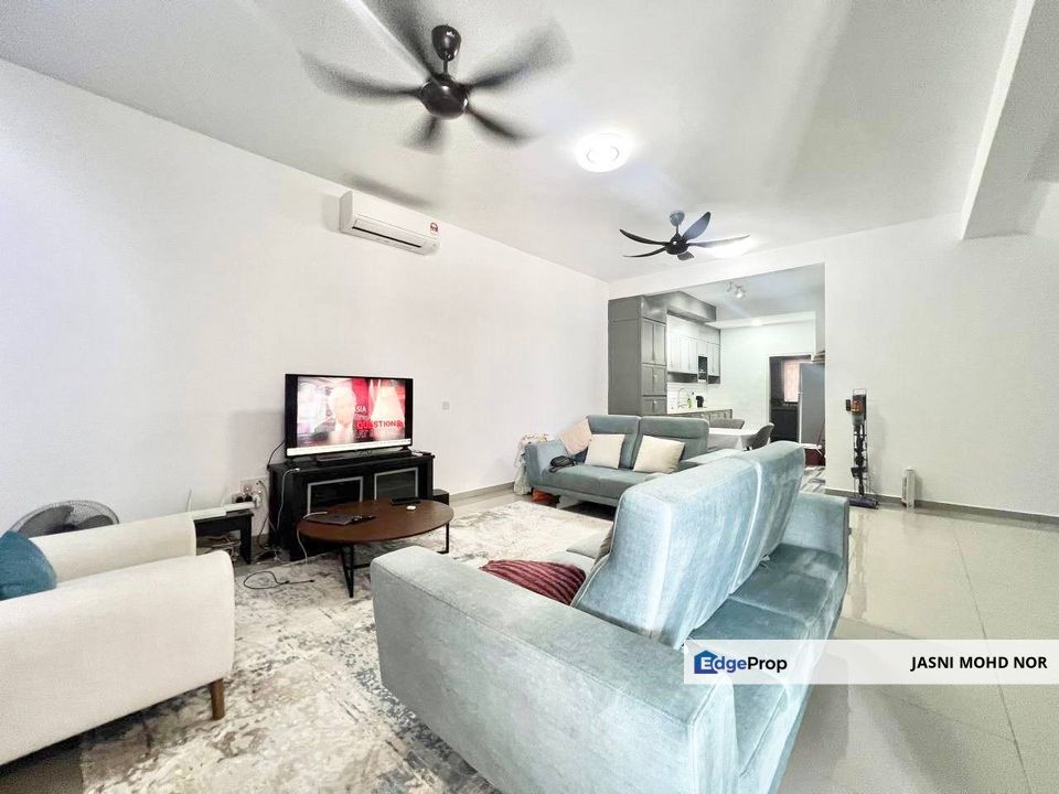 Facing Open Renovated Double Storey Arina Serenia City Sepang, Selangor, Sepang