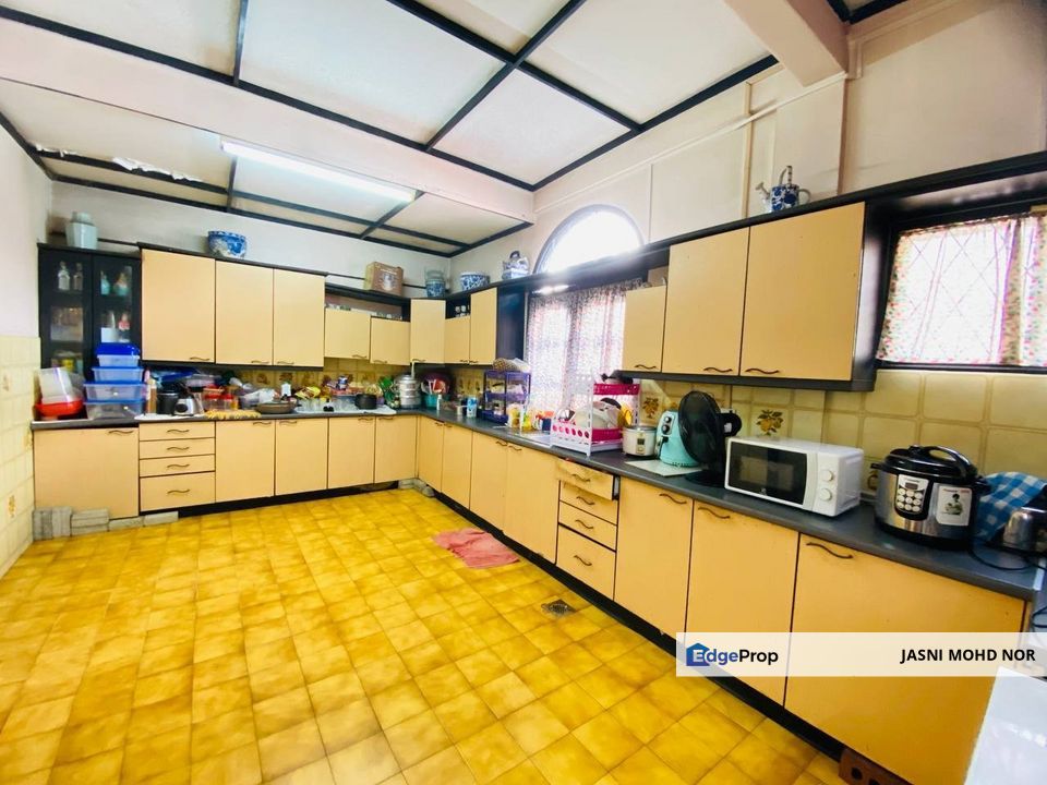 2.5 Storey Bungalow Seksyen 1 Bandar Baru Bangi, Selangor, Bangi