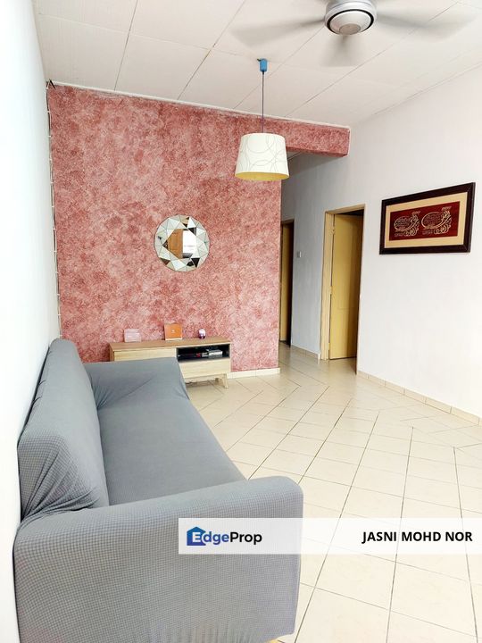 Single Storey Terrace Taman Sri Tanjung Semenyih, Selangor, Semenyih