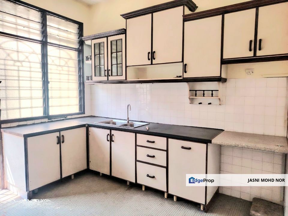 Newly Refurbished Rumah Teres 2 Tingkat Taman Sri Kenari Kajang, Selangor, Kajang
