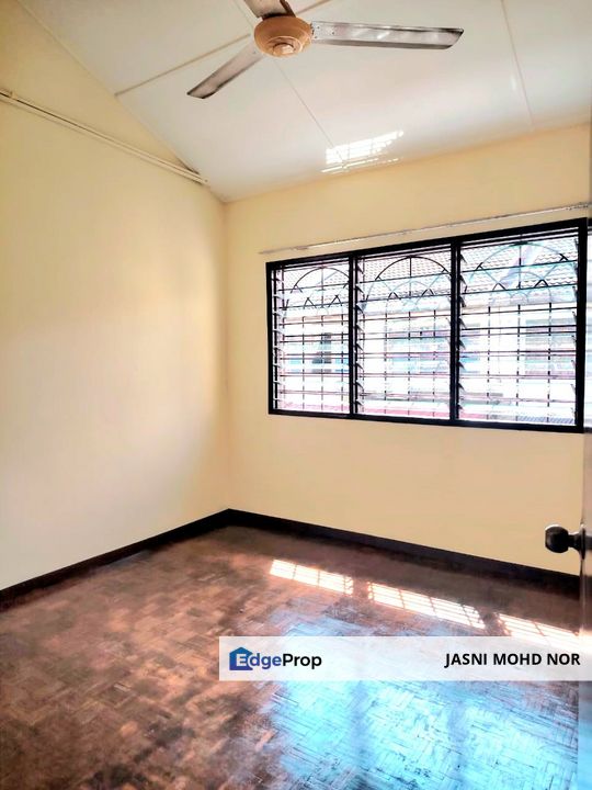 Newly Refurbished Rumah Teres 2 Tingkat Taman Sri Kenari Kajang, Selangor, Kajang