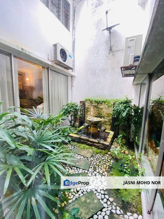 FACING OPEN  Two and Half Storey Terrace Taman Wabgsa Baiduri Subang Jaya , Selangor, Subang Jaya