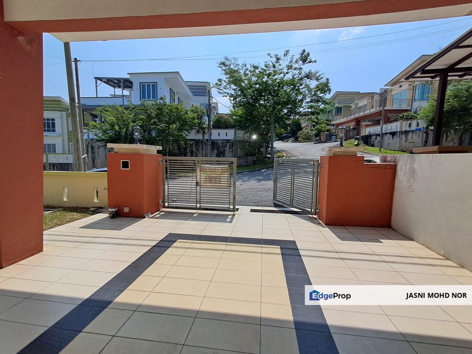 Semi-D 2-Storey LUAS SELESA Tiara Heights Salak Tingg Sepang, Selangor, Sepang