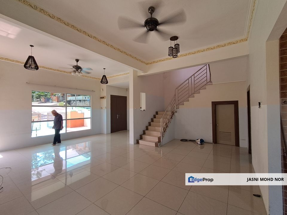 Semi-D 2-Storey LUAS SELESA Tiara Heights Salak Tingg Sepang, Selangor, Sepang